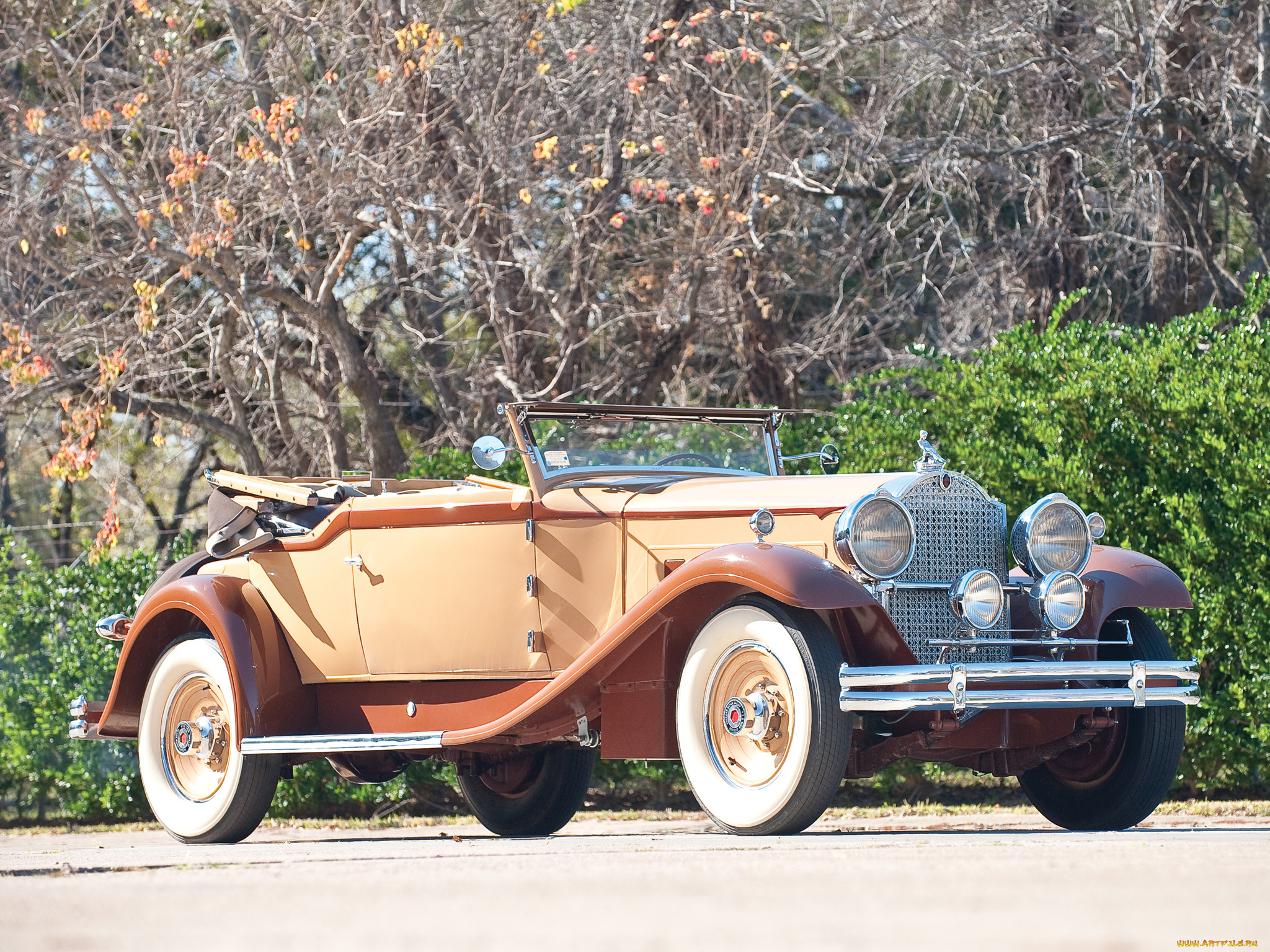 packard, deluxe, eight, convertible, victoria, by, waterhouse, 